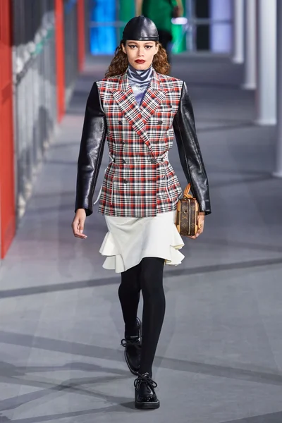 Look 43